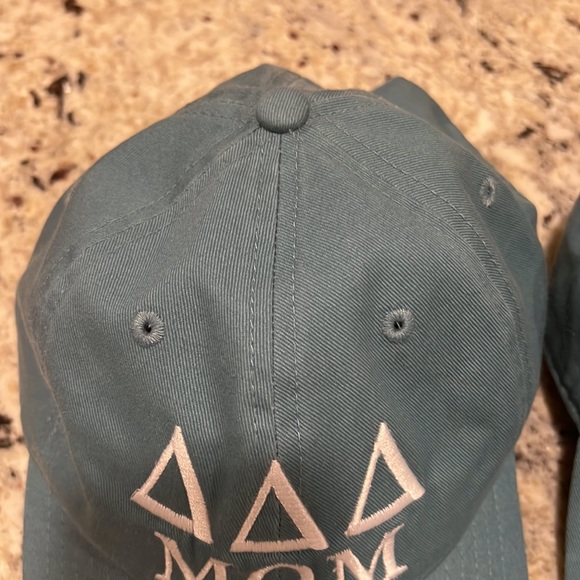 Tridelta mom & dad set of 2 caps!! NWT - Picture 4 of 7